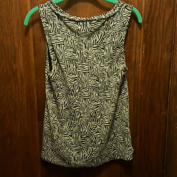 Dress top - Picture 2 of 3